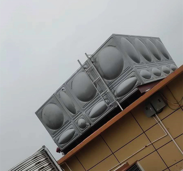 生產(chǎn)不銹鋼消防水箱廠家--消防水箱的設(shè)置有哪些要求？